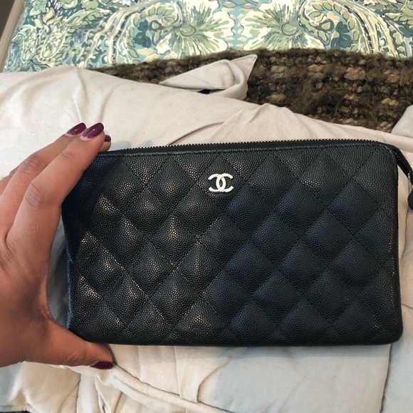 chanel o case clutch